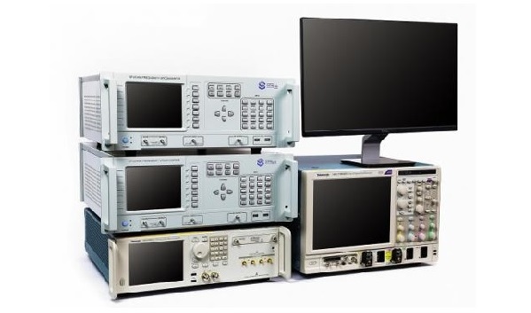 UGA2000A超宽带矢量信号收发系统